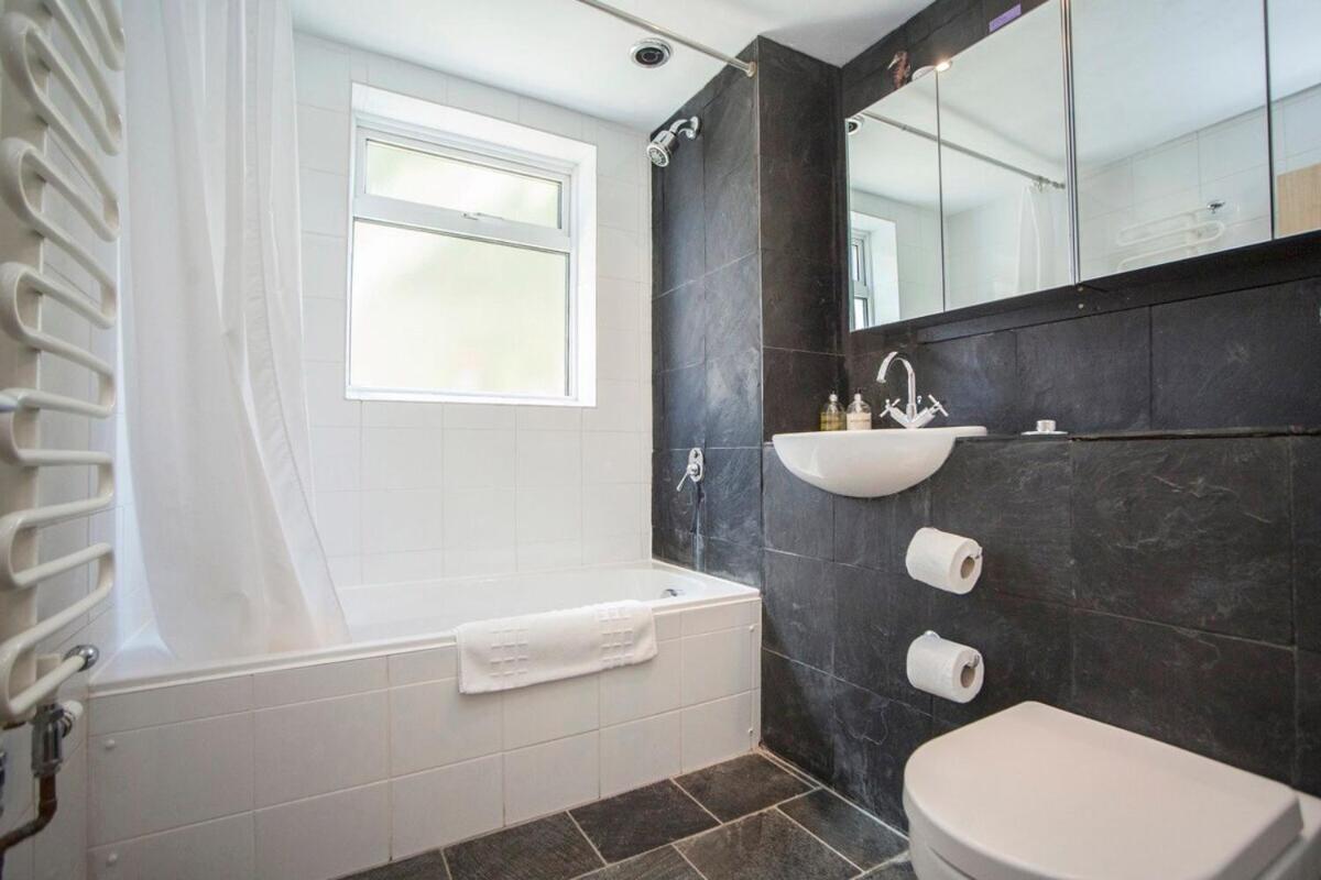 ※ Relaxing Home- Parking & Gorgeous Gardens Bath Exteriör bild